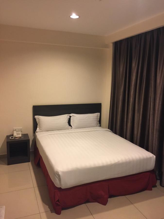 Premierz Hotel Λαμπουάν Εξωτερικό φωτογραφία