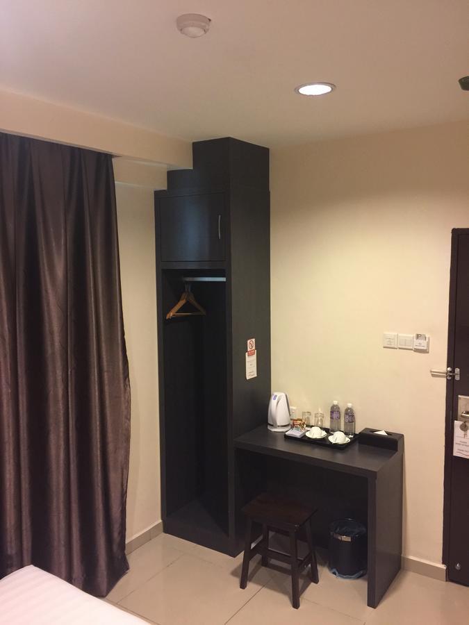 Premierz Hotel Λαμπουάν Εξωτερικό φωτογραφία