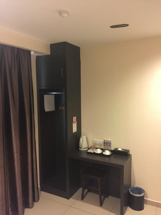 Premierz Hotel Λαμπουάν Εξωτερικό φωτογραφία